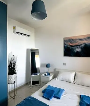 Apartment Sea Breeze *